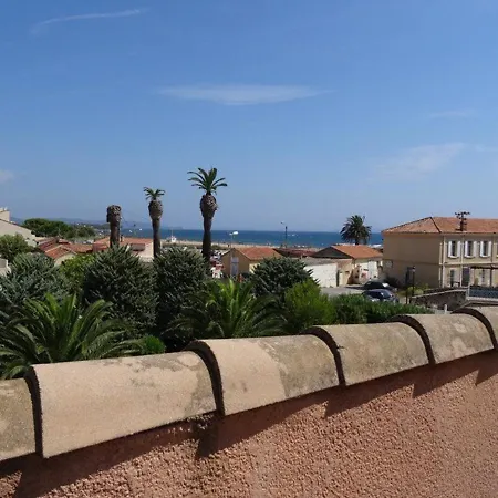 Climatise 2 Pieces Avec Solarium Pour 4 Personnes, Parking Prive, Proche - Fr-1-335-166 Appartamento Hyères